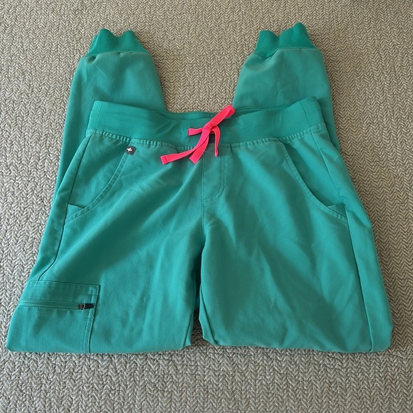 Figs Technical Collection Set - Picture 6 of 15